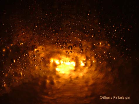 more light reflections in sink at Cheesecake Factory